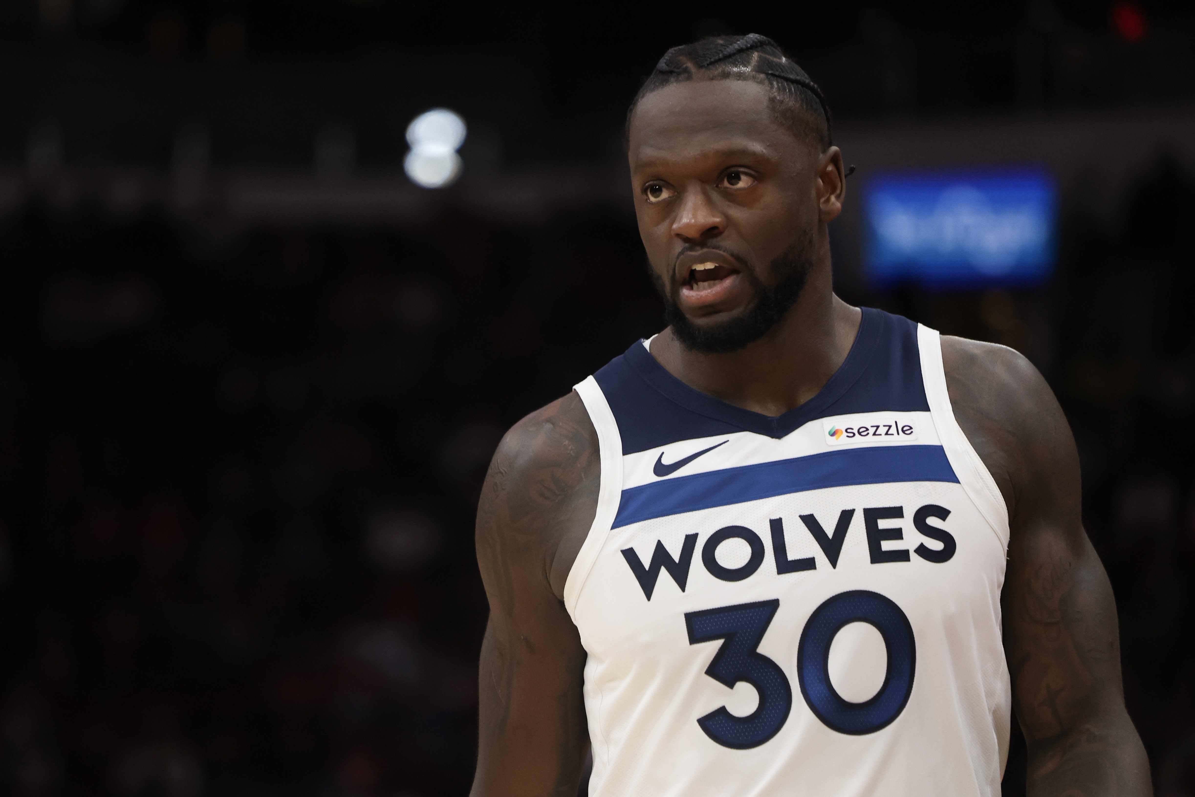 咪咕体育直播-真尽力局！兰德尔25中14&amp;罚球11中9空砍赛季新高39分 第三节17分