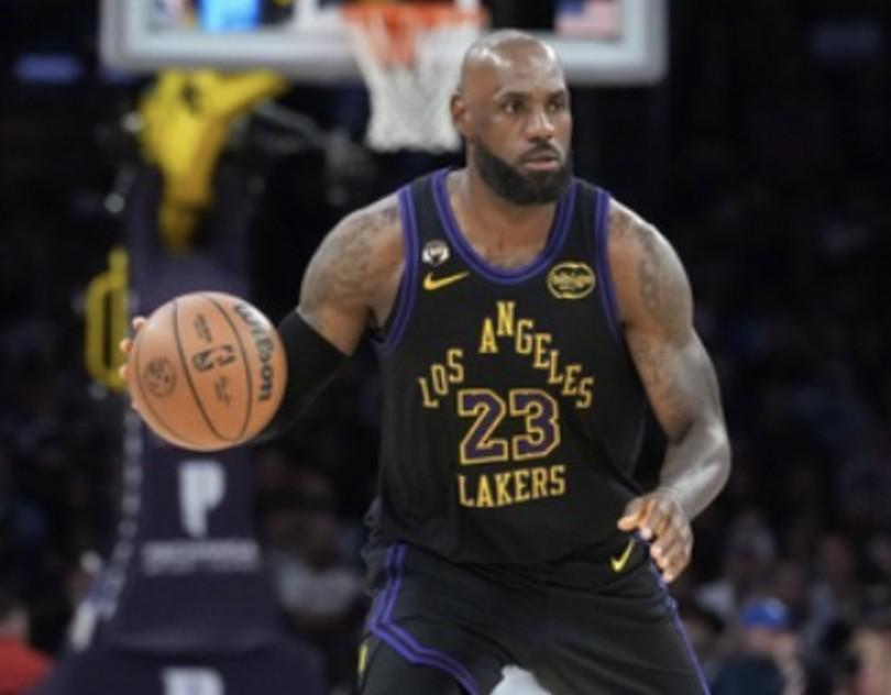 178体育直播在线观看-徐静雨：詹姆斯要打替补了！我提前做出这种预测